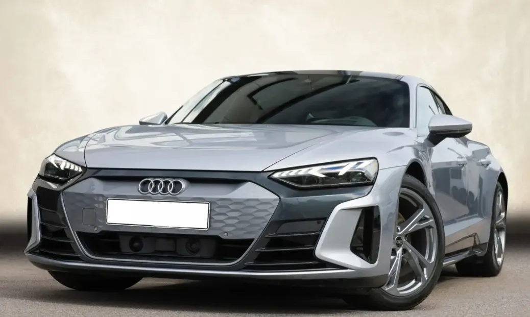 أودي اي ترون 2023